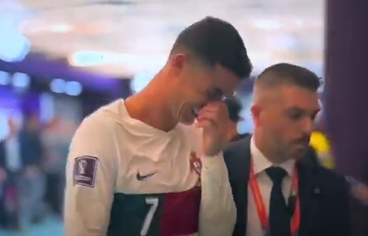 Ronaldo sír a Marokkó-Portugália meccs után