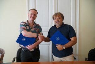 Együttműködési megállapodást kötött a londoni Royal Holloway egyetem az SZTE Bölcsészet- és Társadalomtudományi Karával