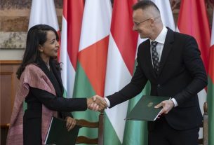 Szijjártó Péter fogadta a madagaszkári külügyminisztert